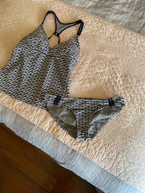 Athleta Black and White Striped Tankini with Bikini Bottom, Women’s Size Medium